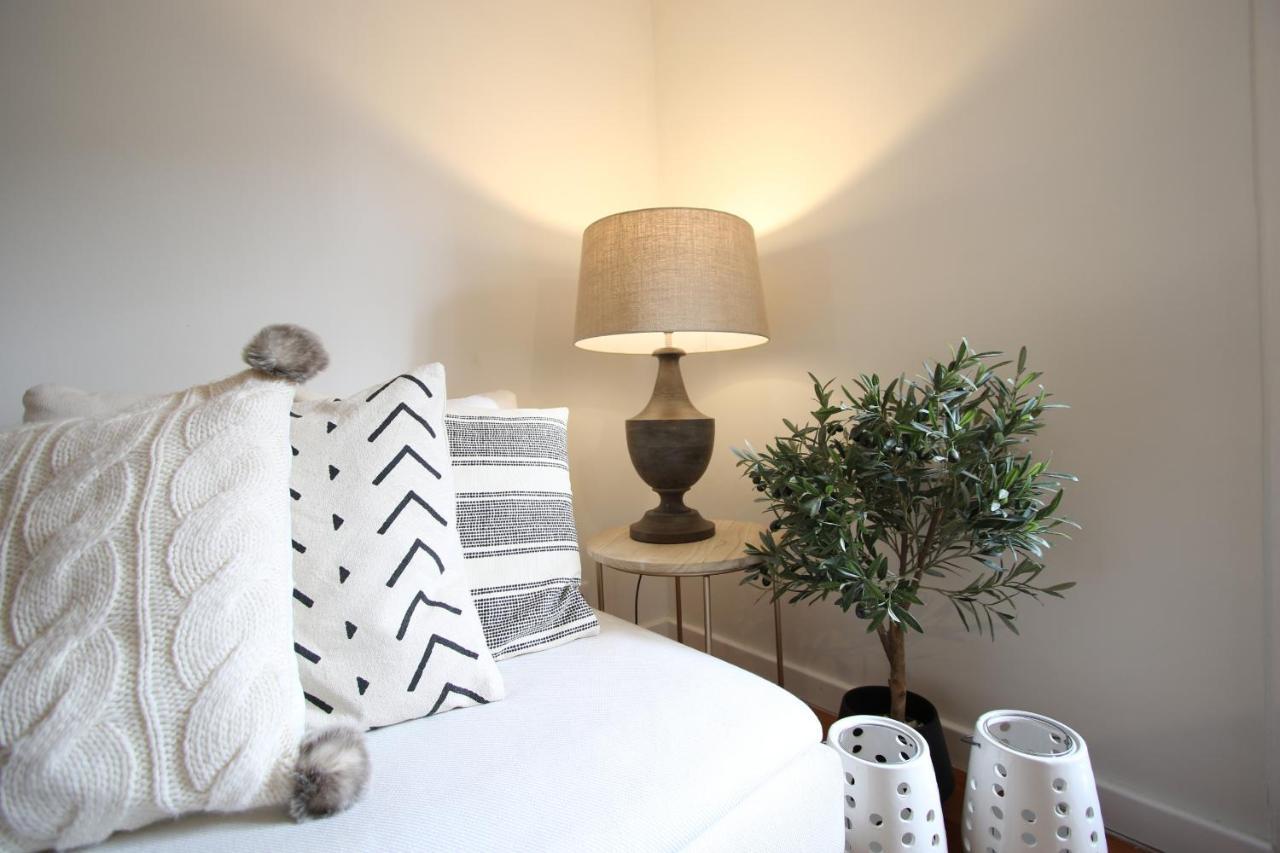 Chic Urban Retreat At Downtown With Balcony & Views Lisboa Exterior foto